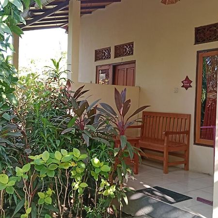 Van Santri Homestay Pemuteran Exterior foto