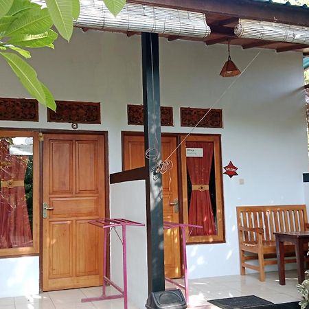 Van Santri Homestay Pemuteran Exterior foto