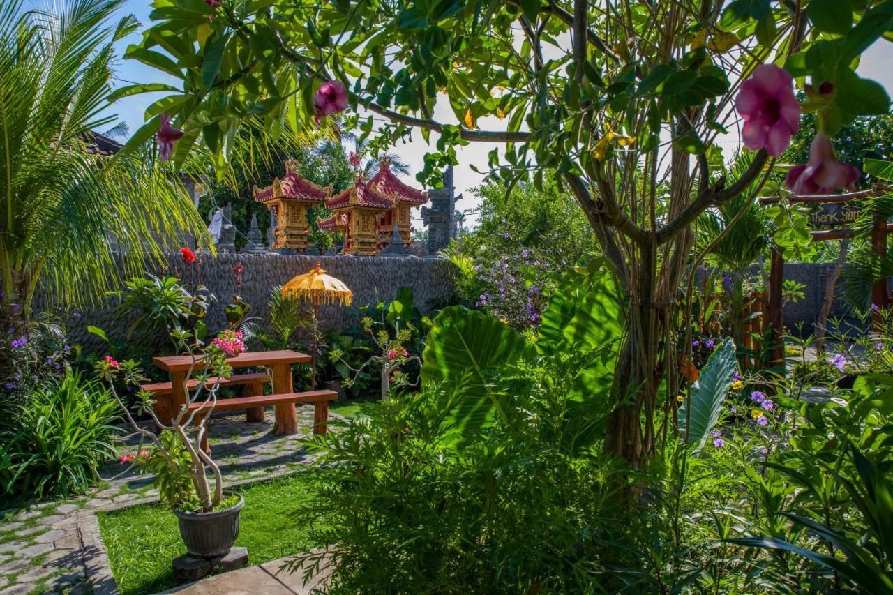 Van Santri Homestay Pemuteran Exterior foto