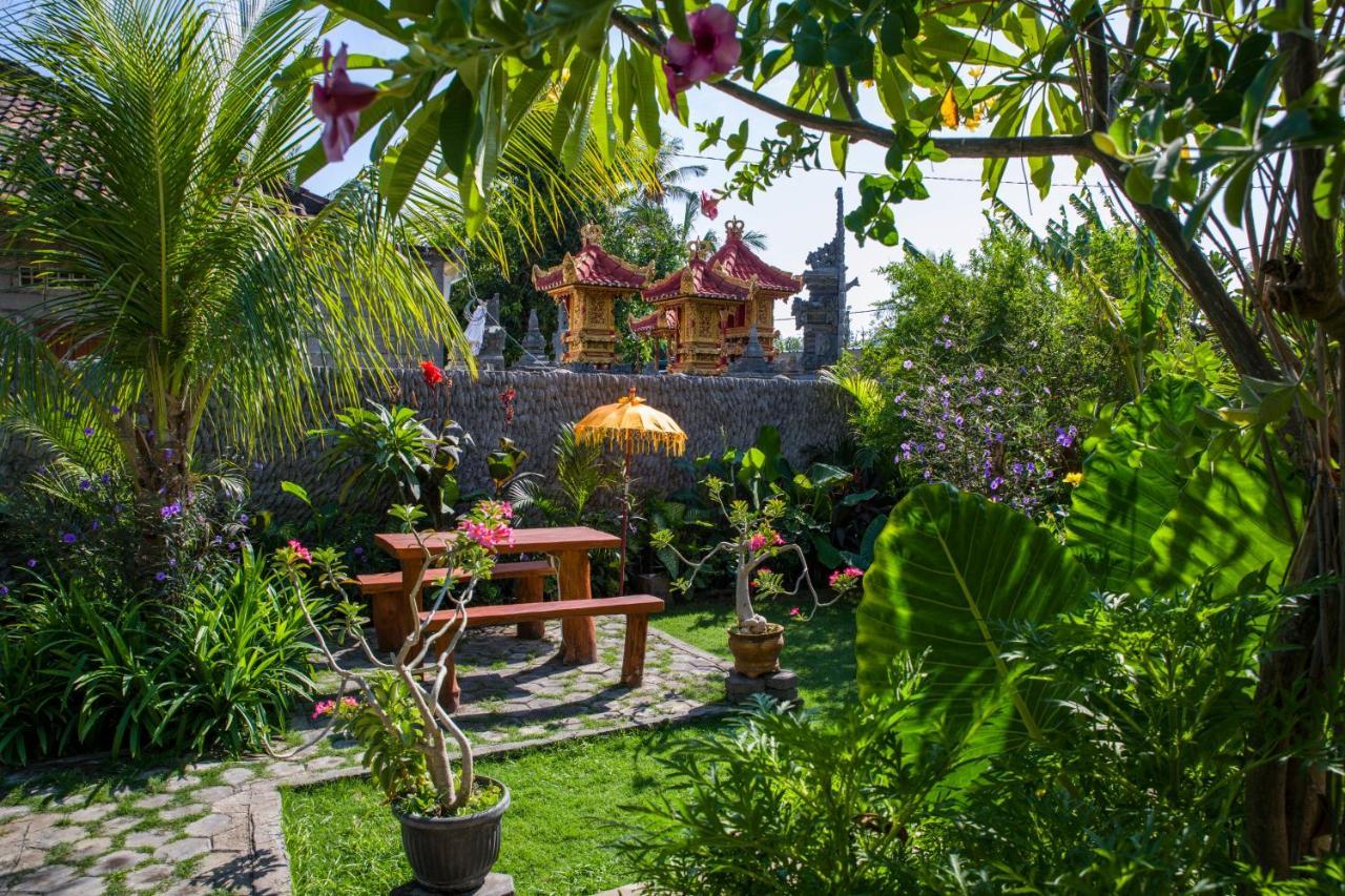 Van Santri Homestay Pemuteran Exterior foto